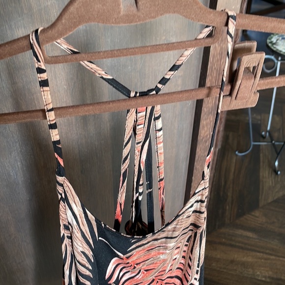 Venus strappy back tank - Picture 6 of 9